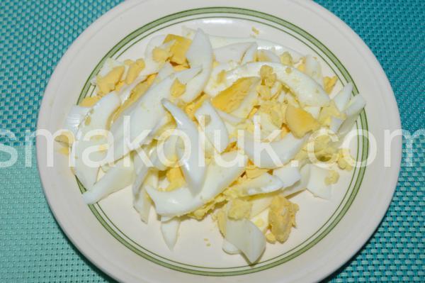 3_салат з куркою, маринованими огірками та грибами