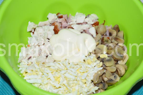 6_салат з куркою, грибами та шинкою