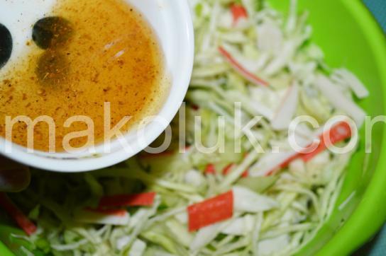 10_салат з крабовими паличками та капустою