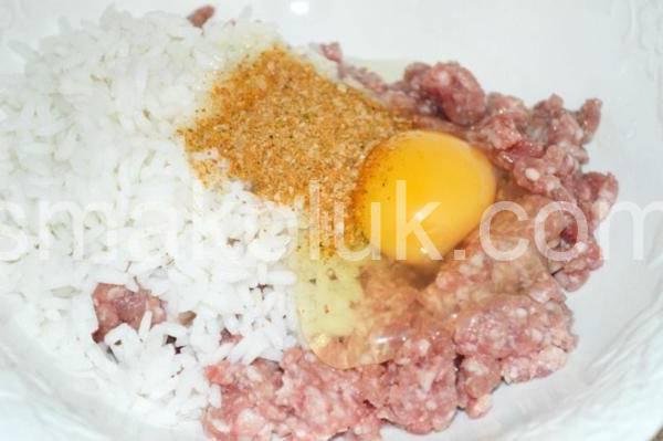 їжачки з фаршу з рисом у духовці 3_їжачки з фаршу з рисом у духовці