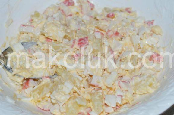 7_салат з крабовими паличками, ананасами та сиром