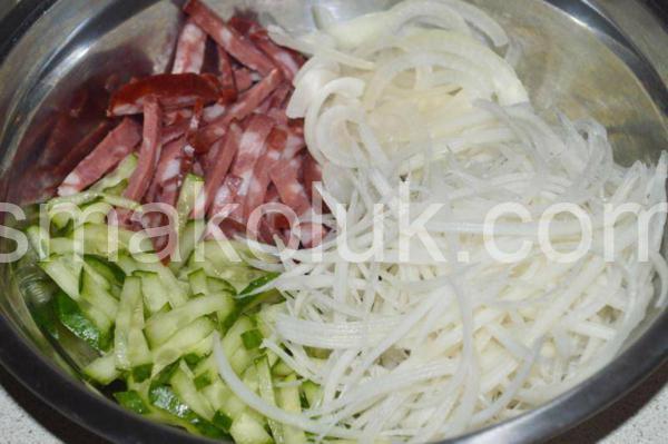 5_салат з редьки з ковбасою та огірками