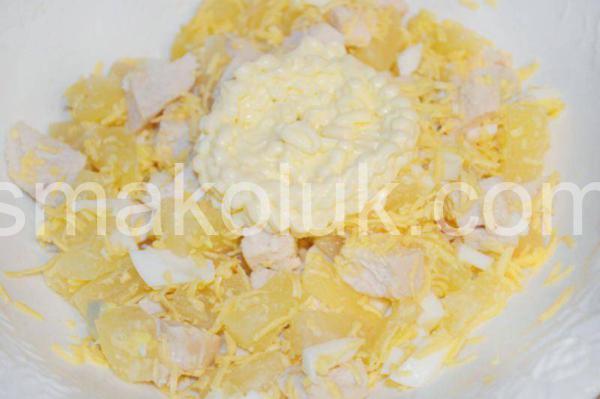 8_салат з куркою, ананасами та сиром