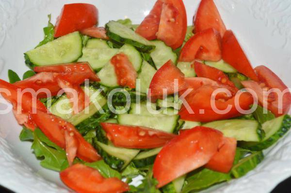 салат з руколою, куркою та помідорами 6_салат з руколою, куркою та помідорами