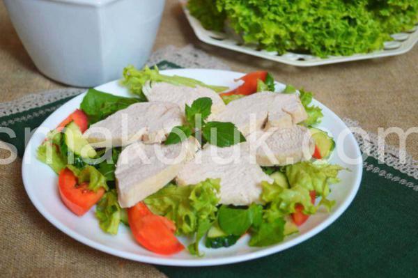 салат з руколою, куркою та помідорами 9_салат з руколою, куркою та помідорами