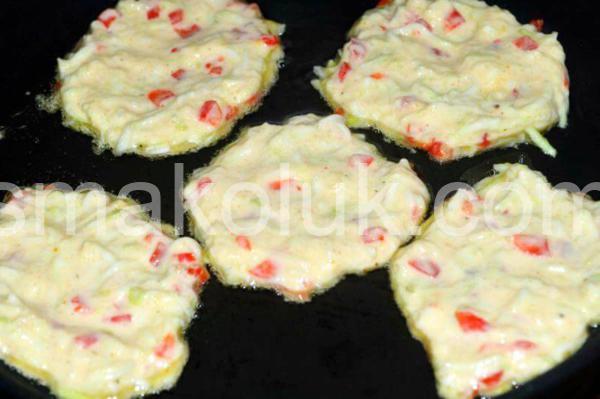 11_оладки з кабачків із болгарським перцем