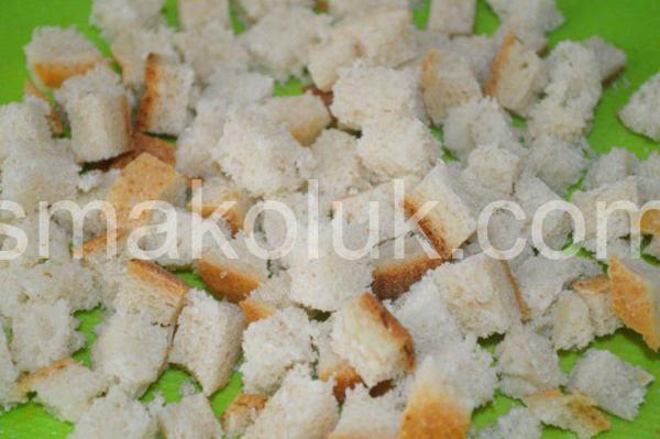 4_салат із сухариками, помідорами та сиром 