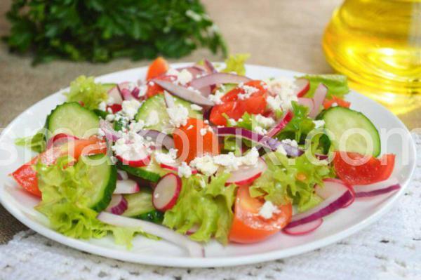 9_салат з бринзою, помідорами та огірками