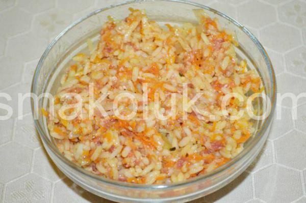 1_фаршировані кабачки з фаршем та рисом у духовці