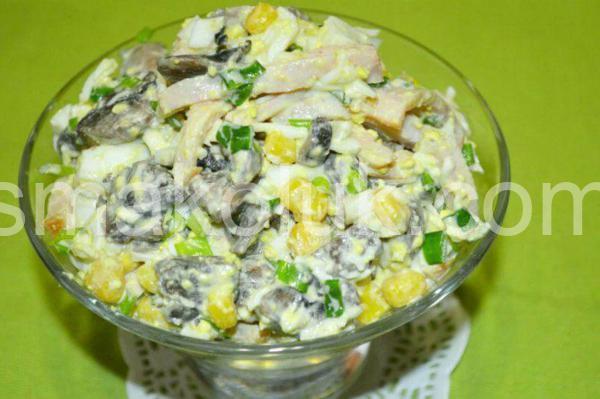 10_салат з грибами, шинкою та кукурудзою 