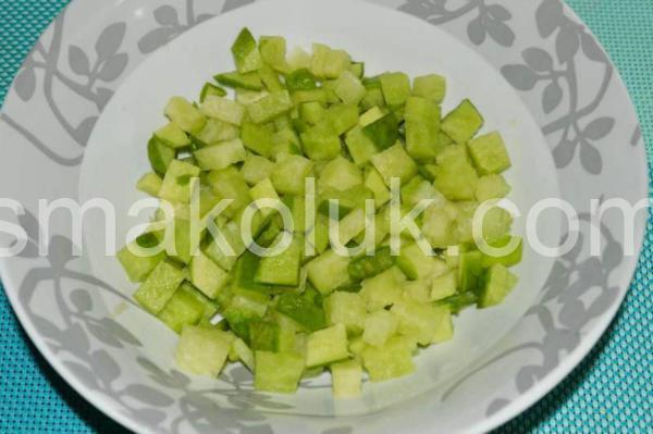2_салат із зеленої редьки з кукурудзою