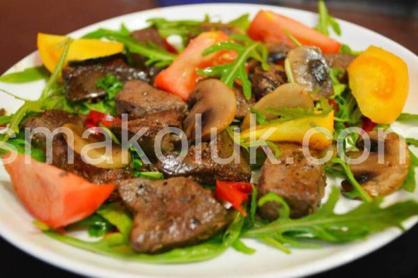 2_салат з курячою печінкою, грибами та руколою