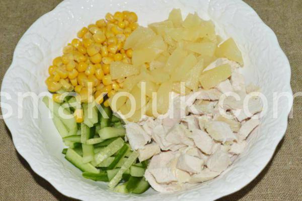 5_салат з куркою, ананасами та кукурудзою